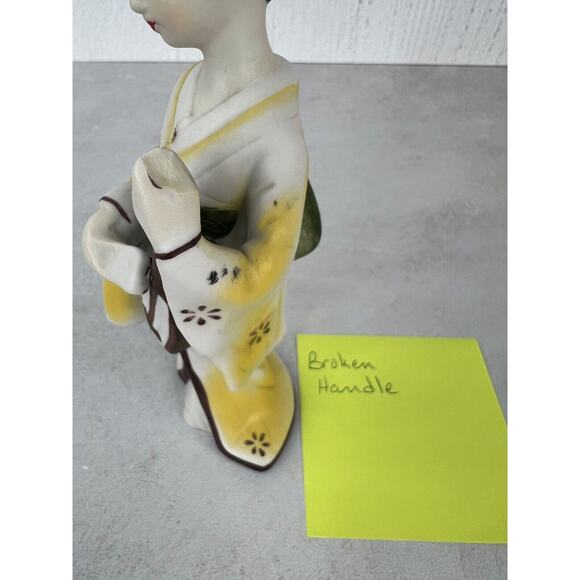 Vintage Decorative Japanese Geisha Girl Porcelain Figurine w/ Playing Instrument - Picture 8 of 9